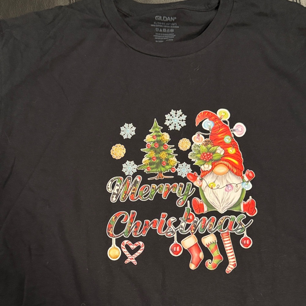 Gildan Black Christmas Gnome Tee Adult Sixe XL